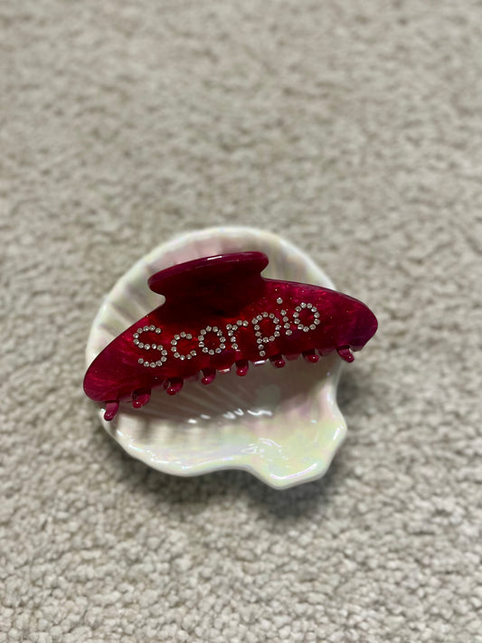 PINCE SCORPIO ROUGE