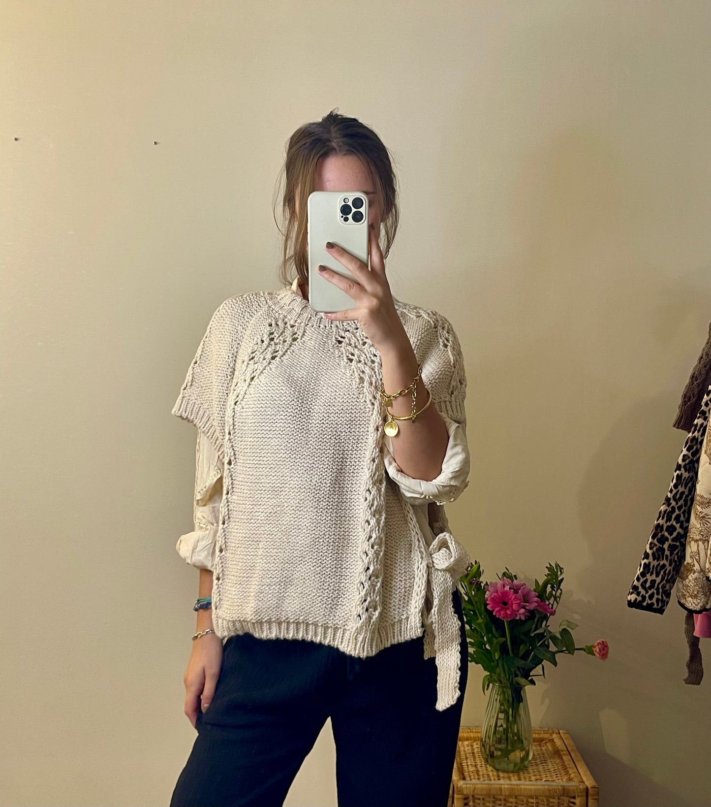 PULL SANS MANCHES BEIGE LUCIE