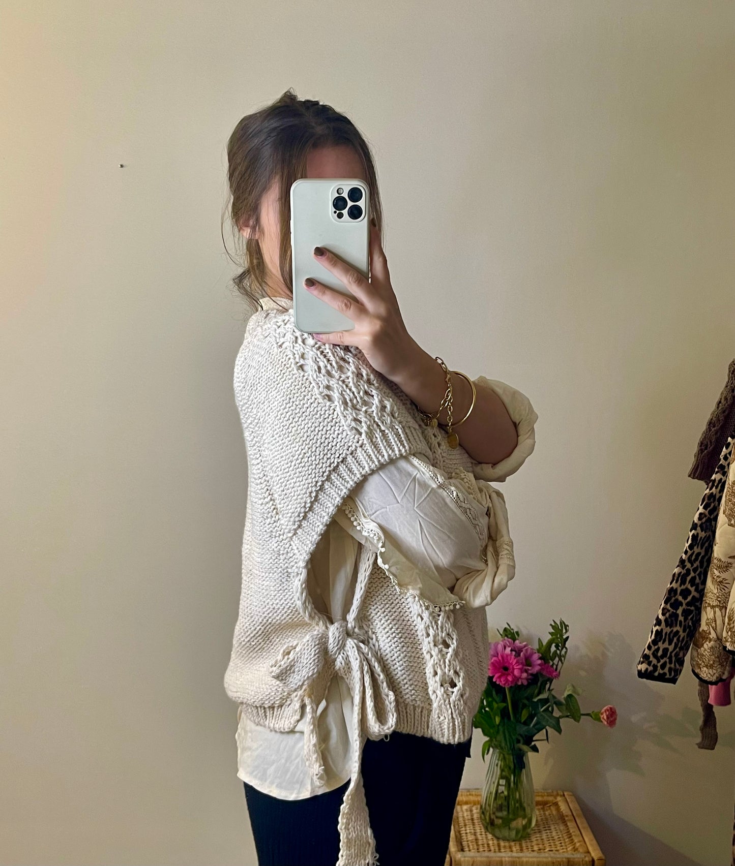 PULL SANS MANCHES BEIGE LUCIE